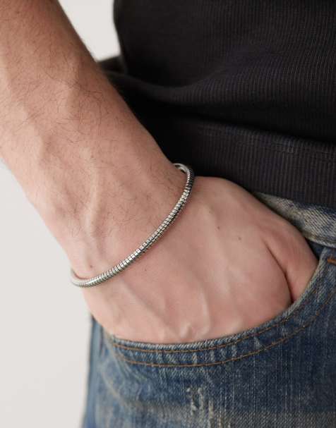 Faded Future – Omega – Silverfärgad armring med kedjedesign - view 1