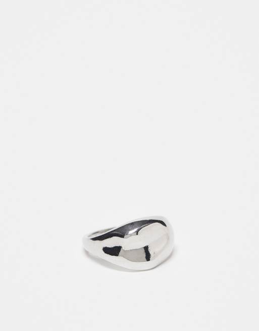 Faded Future - Sølvfarvet ring i hamret kuppeldesign