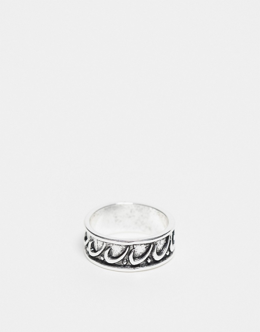 Faded Future wave detail band ring in silver