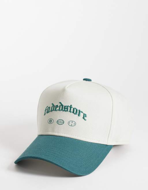 Faded Store - Casquette à logo gothique et visière contrastante - Blanc multicolore