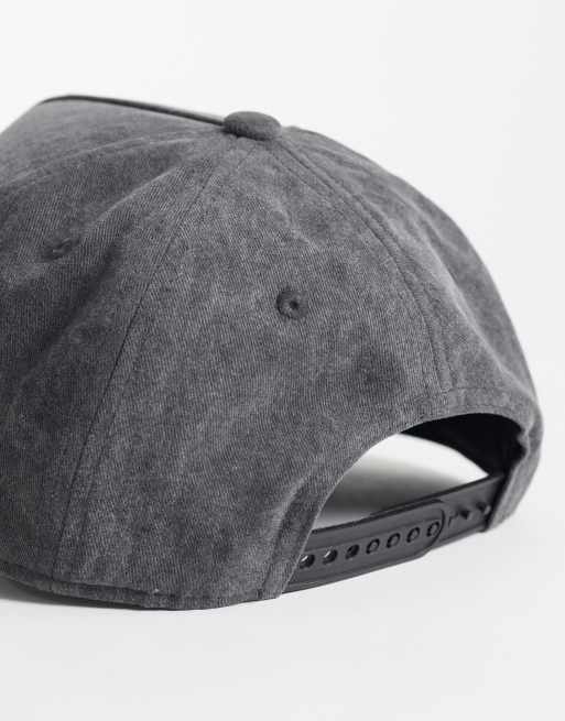Faded Store – Czarna sprana czapka z daszkiem z logo, 2 z 3