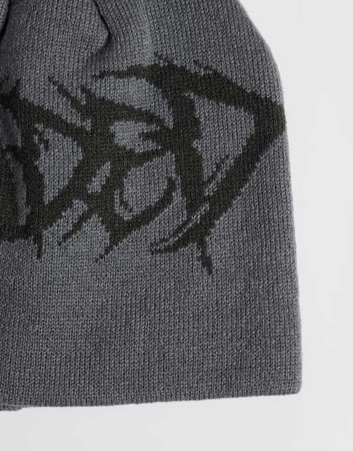 Faded Store gothic skull beanie in dark grey, 2 of 3