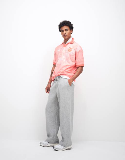Faded Store logo football jersey with contrast collar in coral, 4 of 5