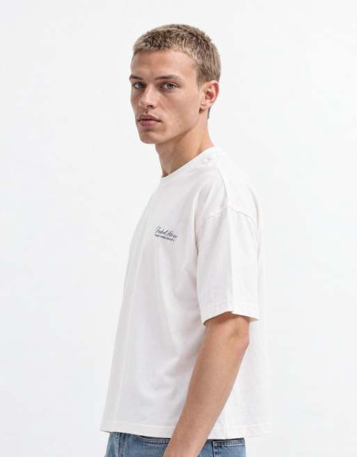 Faded Store t-shirt med Grand Tour-tryck på ryggen i kritvit, 6 av 9