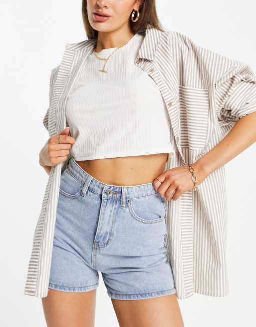 Fae – Mom-Jeansshorts in heller Stone-Waschung mit hohem Bund und umgeschlagenem Saum, 2 von 4