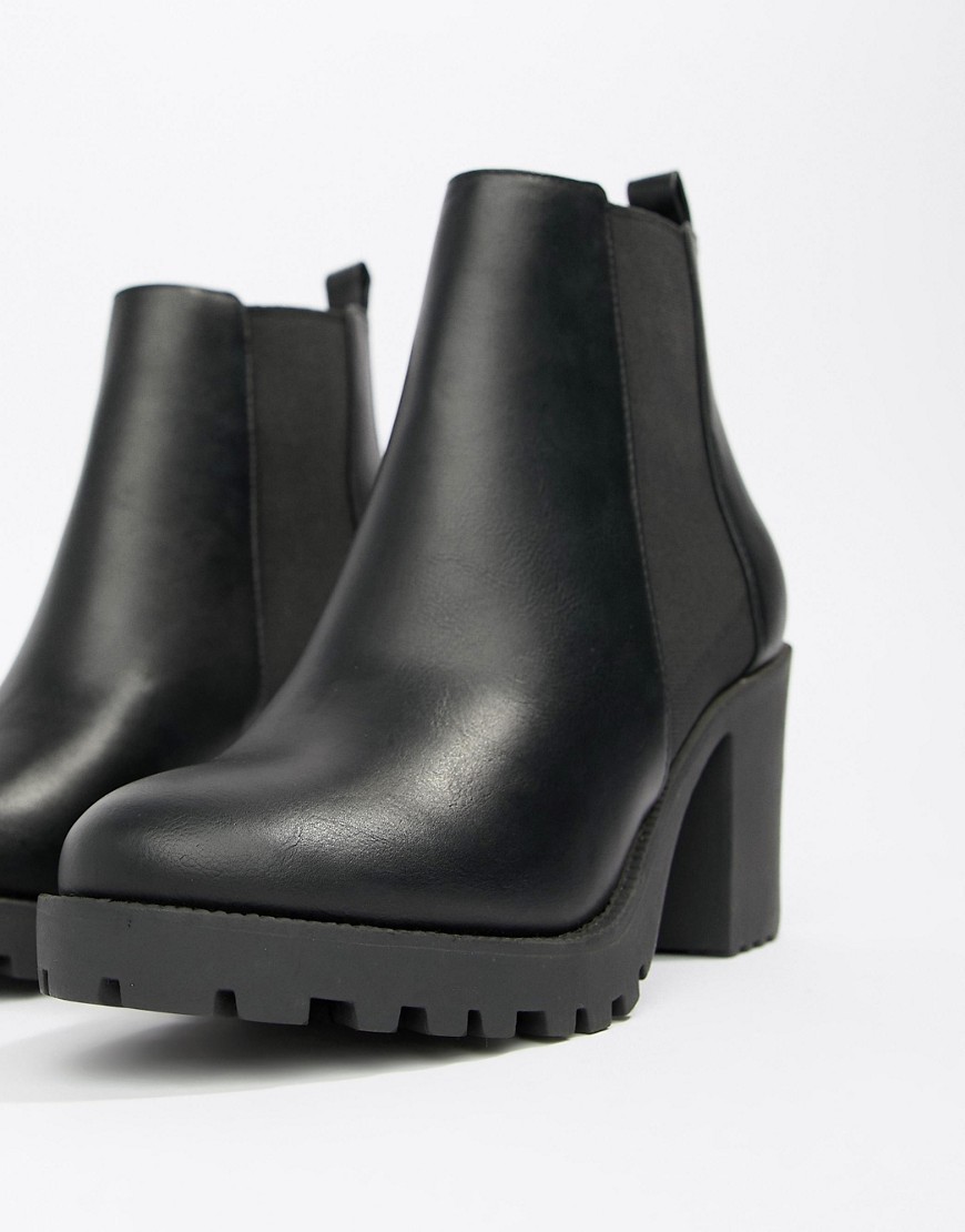 Faith Baker chunky heeled chelsea boots in black