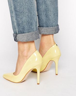 pumps with jeans