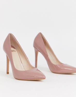 pale pink patent shoes