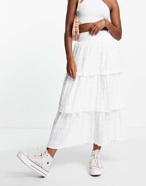 Falda blanca escalonada de Urban Threads (parte de un conjunto)