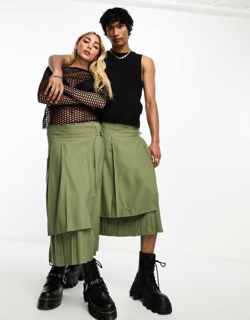 Falda caqui estilo kilt plisada unisex de COLLUSION x Tammy, 4 de 4