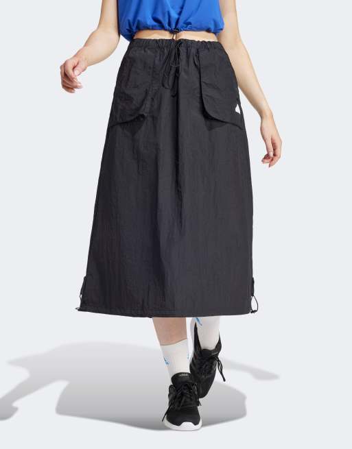 Falda cargo negra City Escape de adidas
