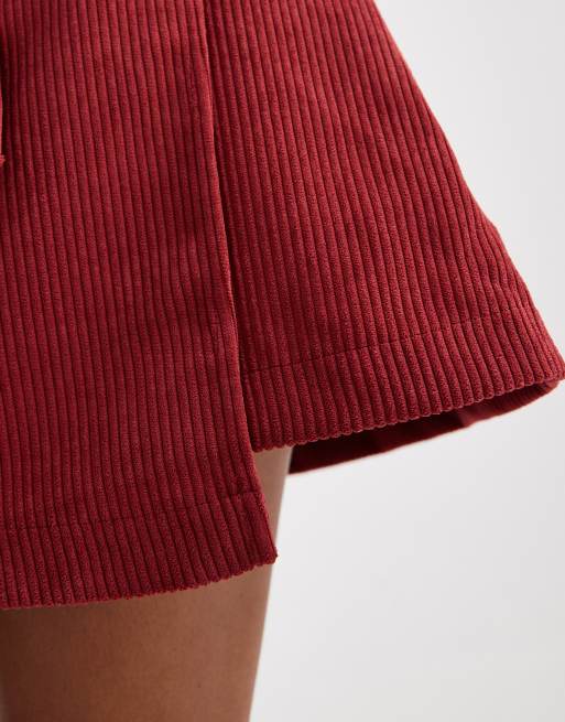 Falda color guinda con diseño cruzado de pana de ASOS DESIGN (parte de un conjunto), 5 de 5