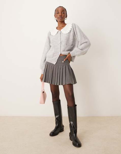 Falda gris plisada estilo kilt con raya diplomática brillante de Neon Rose - view 1