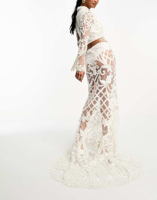 Falda larga blanca con diseño adornado de A Star Is Born (parte de un conjunto), 2 de 4