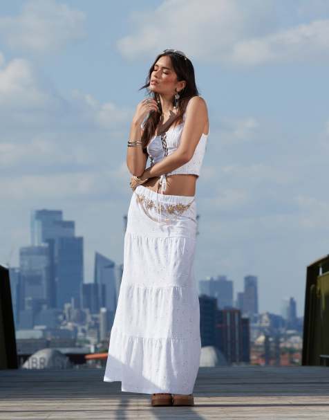 Falda larga blanca escalonada con diseño bordado de ASOS DESIGN (parte de un conjunto) - view 1