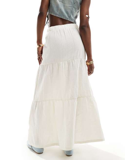 Falda larga blanca escalonada de estilo boho de Pieces, 4 de 5