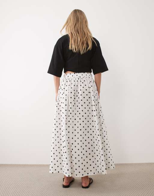 Falda larga blanca plisada con estampado de lunares de JDY Petite, 2 de 5