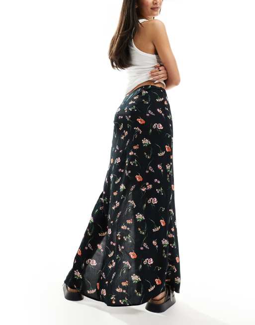 Falda larga con estampado floral y abertura en la pierna de ASOS DESIGN, 2 de 5