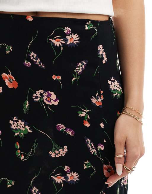 Falda larga con estampado floral y abertura en la pierna de ASOS DESIGN, 3 de 5