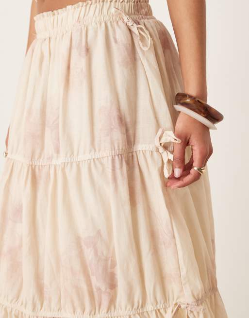 Falda larga escalonada de estilo boho con estampado floral y lazada lateral de ASOS DESIGN, 5 de 5