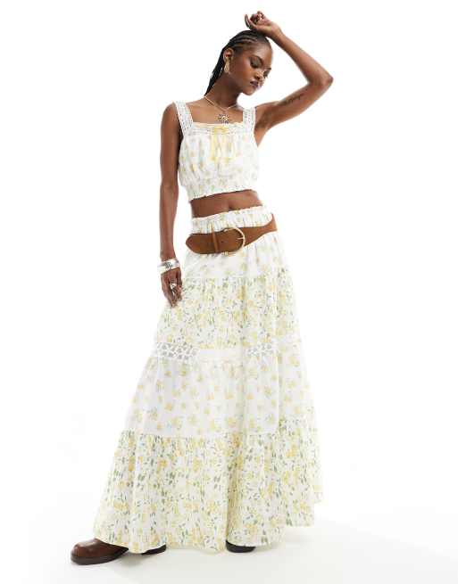 Falda larga estilo campero con estampado floral amarillo de Kiss The Sky (parte de un conjunto)