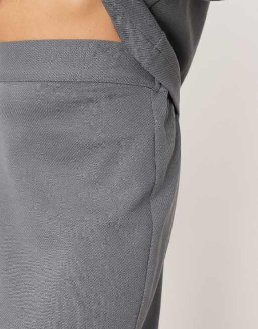Falda larga gris carbón de corte recto de tejido grueso texturizado de punto premium de ARRANGE (parte de un conjunto), 3 de 5