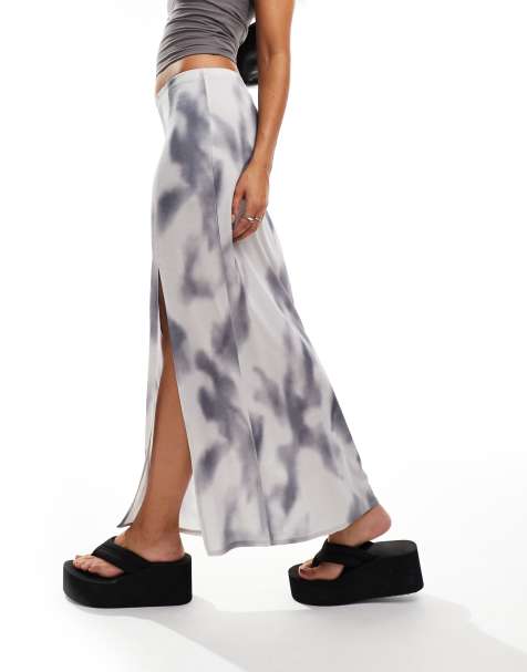 Falda larga gris claro de corte slim con efecto tie dye de Monki - view 1