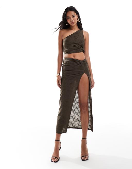Falda larga marrón de tejido texturizado de ASOS DESIGN (parte de un conjunto)
