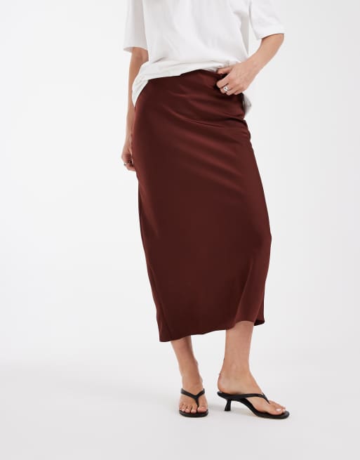 Falda larga marrón oscuro de satén de River Island, 2 de 5