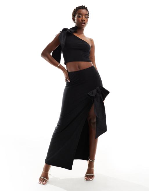 Falda larga negra con abertura hasta el muslo y detalle de lazo de ASOS DESIGN (parte de un conjunto)