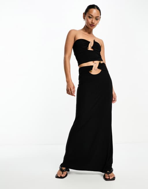 Falda larga negra con abertura y detalle de metal de ASOS DESIGN (parte de un conjunto)