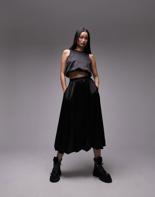 Falda larga negra con diseño abullonado de satén de Topshop (parte de un conjunto), 4 de 4
