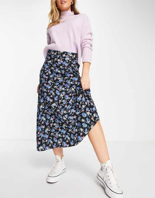 Falda larga negra con estampado floral de Mango