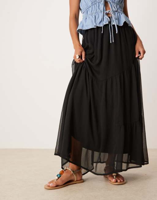 Falda larga negra de estilo boho de tejido suave vaporoso de ASOS DESIGN Petite, 2 de 5