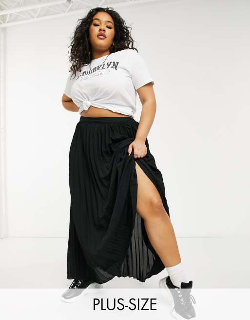 Falda larga negra plisada de Yours