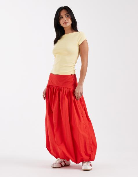 Falda larga roja abullonada con cintura baja de ASOS DESIGN Petite - view 1