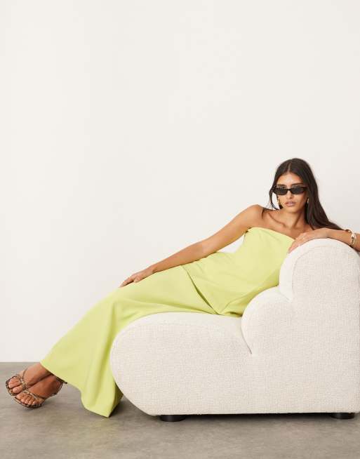 Falda larga verde de corte slim con diseño estructurado de ASOS EDITION (parte de un conjunto)