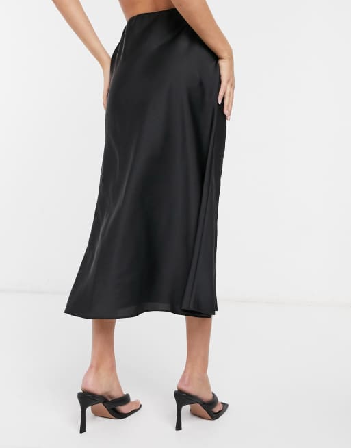 Falda lencera midi negra al bies de satén de ASOS DESIGN, 4 de 4