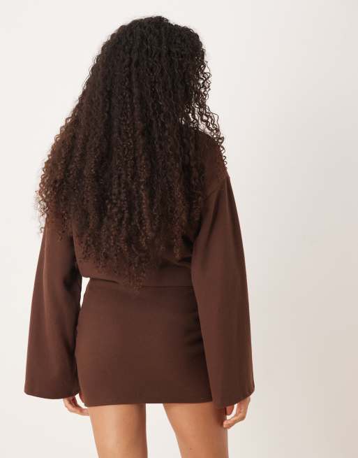 Falda marrón chocolate de tejido muy suave de ASOS DESIGN (parte de un conjunto) , 4 de 5