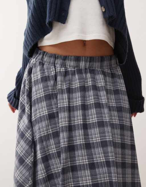 Falda midi a cuadros grises y azules con bajo abullonado de Reclaimed Vintage, 5 de 5