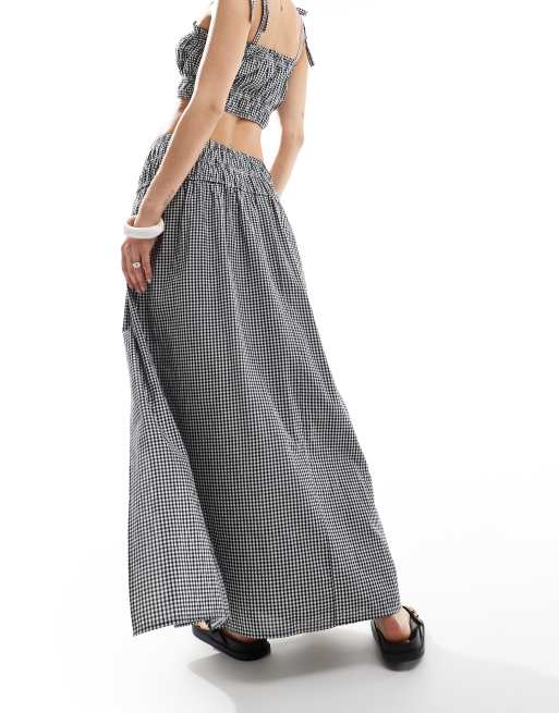 Falda midi a cuadros vichy negros fruncida de New Look (parte de un conjunto), 4 de 5