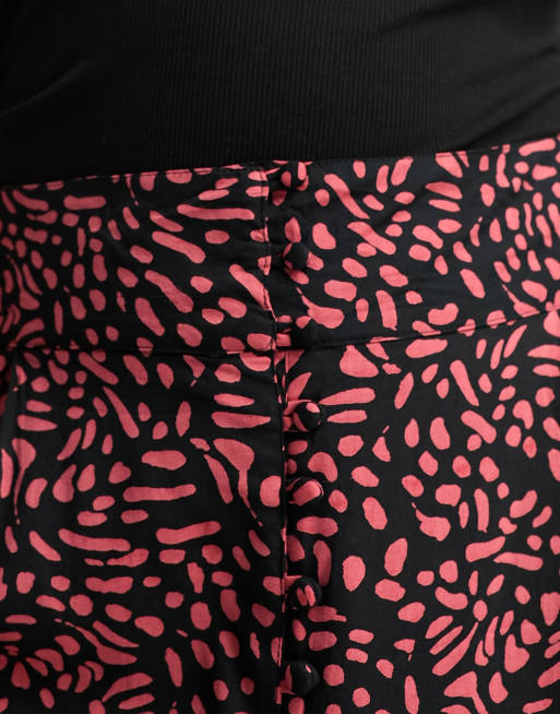 Falda midi abotonado con estampado abstracto naranja y abertura de ASOS DESIGN Curve , 3 de 4