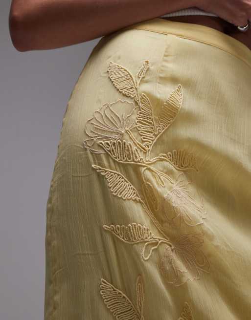 Falda midi amarillo pastel con bordado floral de tejido transparente de Topshop, 3 de 5