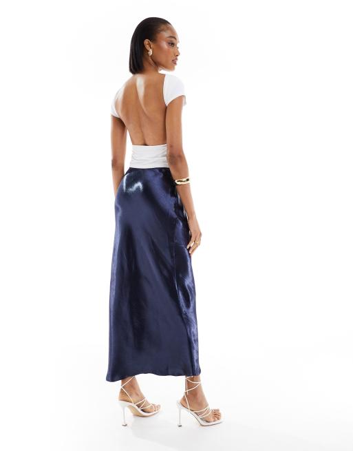 Falda midi azul marino metalizado de corte al bies de satén de ASOS DESIGN Tall, 3 de 5