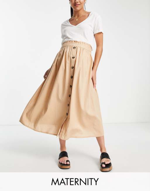 Falda midi beis con botones en la parte delantera de Mamalicious Maternity