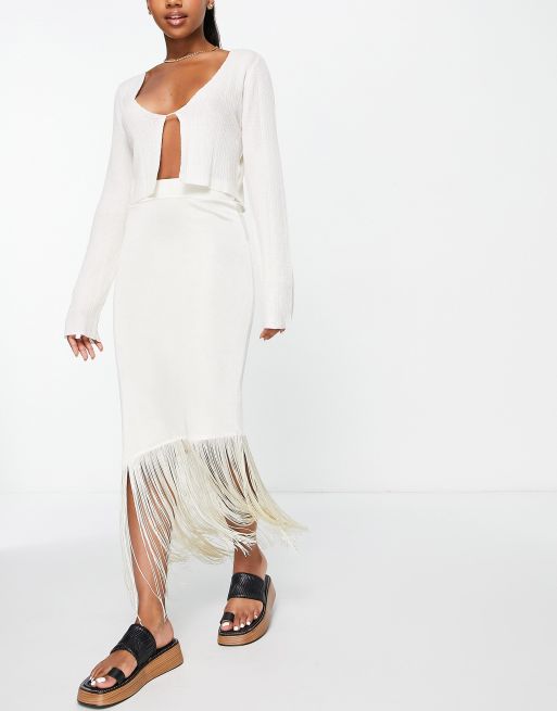 Falda midi blanca con flecos de punto de Mango