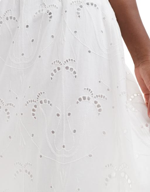 Falda midi blanca escalonada con diseño bordado de New Look, 2 de 5