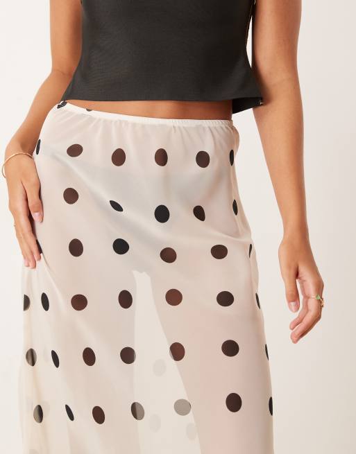 Falda midi color crema de corte al bies y largo estilo años 90 con estampado de lunares de chifón de ASOS DESIGN