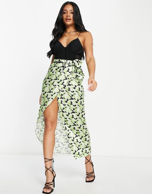 Falda midi cruzada con estampado geométrico de satén de ASOS DESIGN (parte de un conjunto)