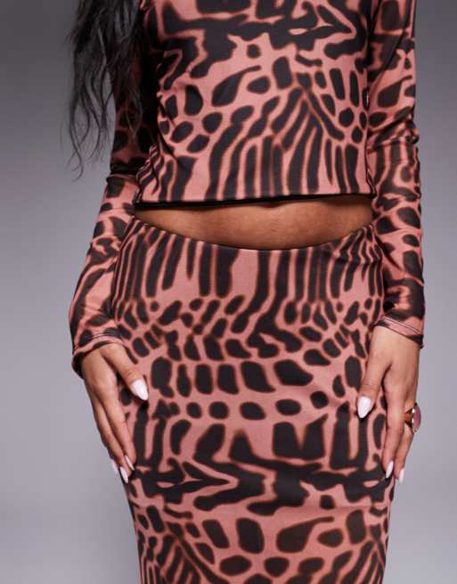 Falda midi de corte sirena con estampado animal de malla de ASOS DESIGN (parte de un conjunto), 5 de 5